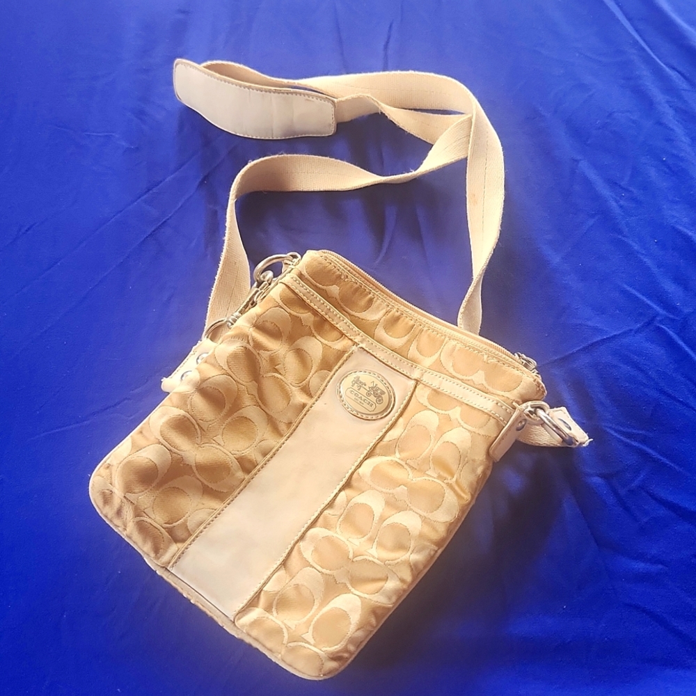 Vintage Coach crossbody purse - Picture 3 of 6